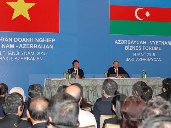 Chủ tịch nước thăm Azerbaijan