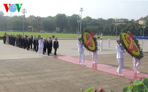 Lãnh đạo Đảng, Nhà nước viếng Chủ tịch Hồ Chí Minh