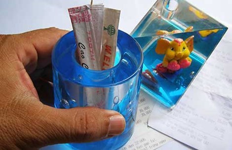 Tử vong vì chất độc trong đồ dùng văn phòng