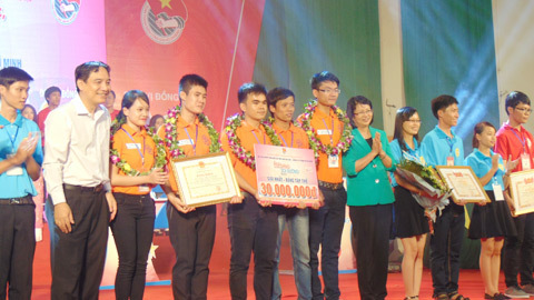 Sinh viên Hà Nội quán quân tìm hiểu khoa học Mác-Lênin