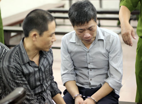 Hoãn xử nguyên Phó ban tổ chức Quận ủy tội giết người