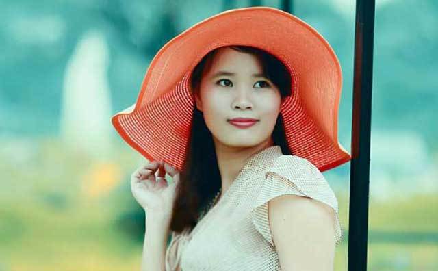 Cô giáo tin học thành hiện tượng thơ trẻ