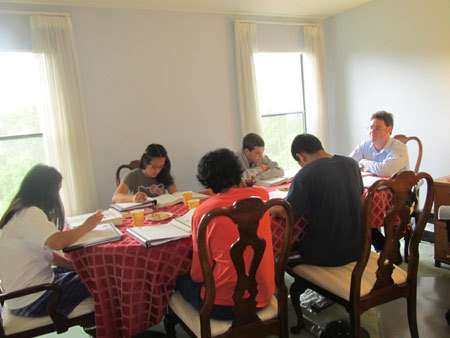 Chọn đúng kỳ thi để ứng tuyển đại học Mỹ