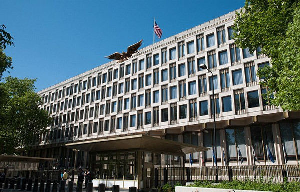 Nhân viên sứ quán Mỹ bị 