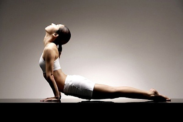 5 tư thế yoga cho bạn một bộ ngực đẹp và săn chắc