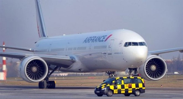 Tiết lộ sốc: Máy bay Air France suýt đâm vào núi