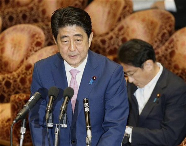 Lời xin lỗi bất ngờ của Thủ tướng Nhật trước Quốc hội