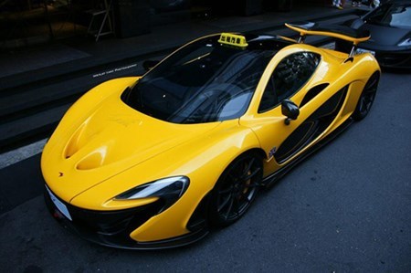 Siêu xe triệu đô McLaren P1 làm 'taxi'