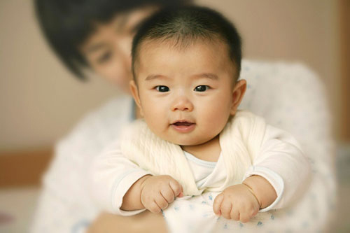 Cách dạy con thông minh từ thuở “lọt lòng” của mẹ Nhật
