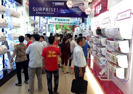 Điện hòa, quạt điện ‘cháy’ hàng thật hay ảo?
