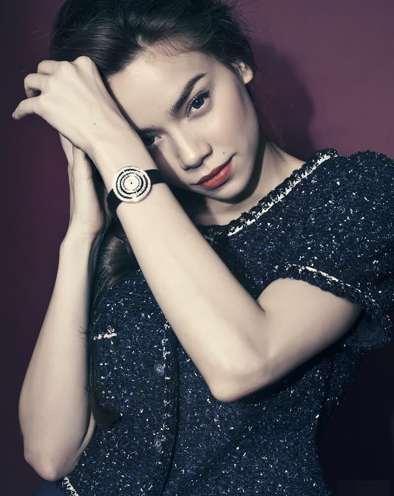 Hà Hồ sắp mất ngôi nữ hoàng giải trí?