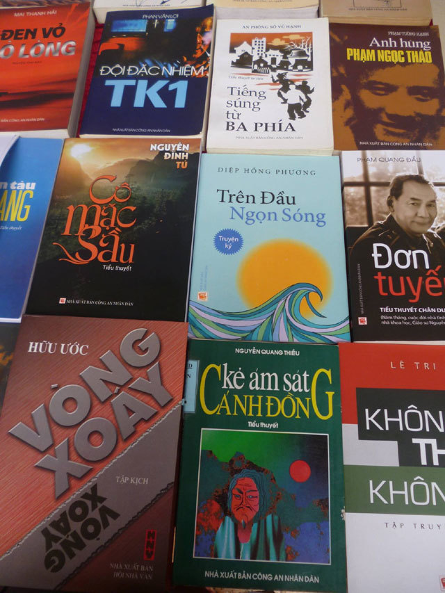 Tôn vinh 18 nhà văn viết về công an