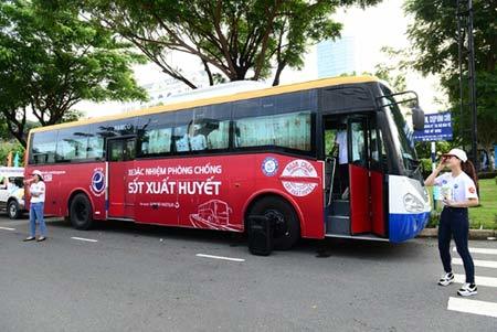 ‘Xe đặc nhiệm’ kêu gọi phòng chống sốt xuất huyết