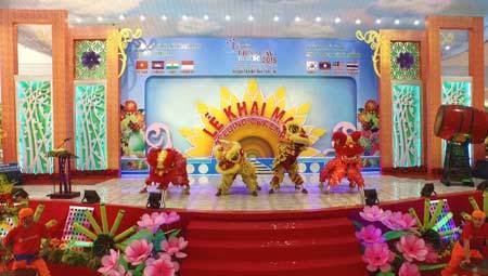 Show diễn độc đáo tại Lễ hội trái cây 2015