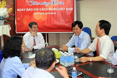 Khi Phó bí thư TP.HCM làm độc giả của VietNamNet