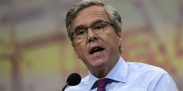 Jeb Bush chê Hillary Clinton 'hết thời'