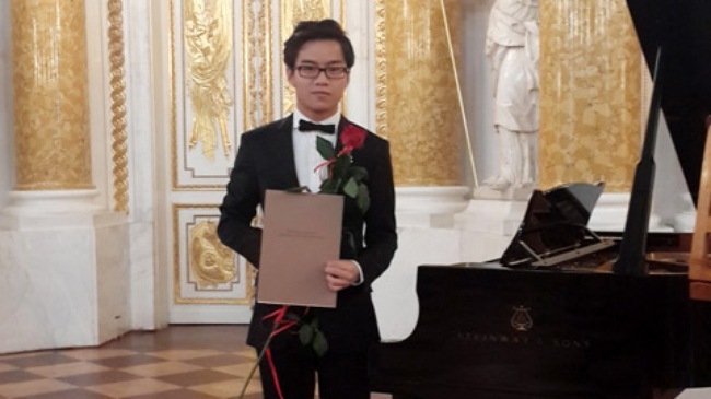 Tài năng piano 19 tuổi tham gia Hòa nhạc Hòa bình