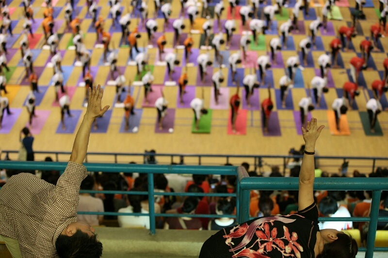 Chủ tịch MTTQ Nguyễn Thiện Nhân hưởng ứng ngày quốc tế Yoga