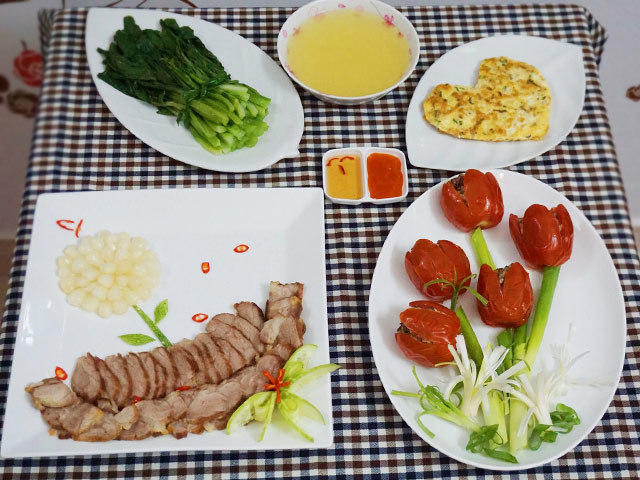 Chưa đầy 80.000 đồng cho bữa cơm 4 món hấp dẫn