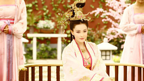 Gái hư Trương Hinh Dư cực lẳng trong hình ảnh Đát Kỷ