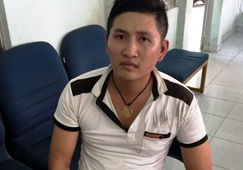 Lột mặt nạ kẻ xưng cảnh sát hình sự để 'săn' gái mại dâm