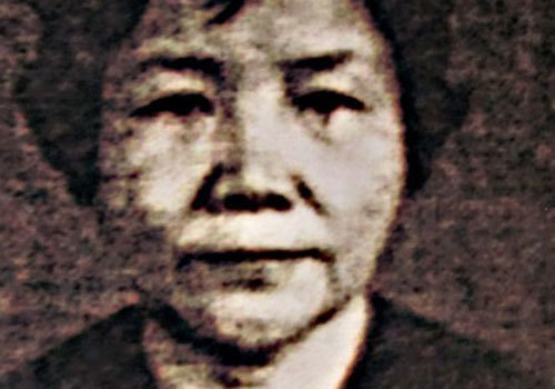 Chuyện lạ: Bà lão bán trụ sở nhà nước giá nghìn lượng vàng