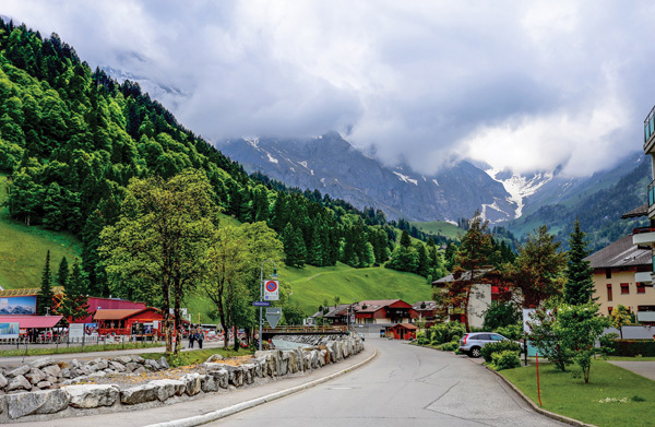 Lên đỉnh Titlis ngắm tuyết rơi