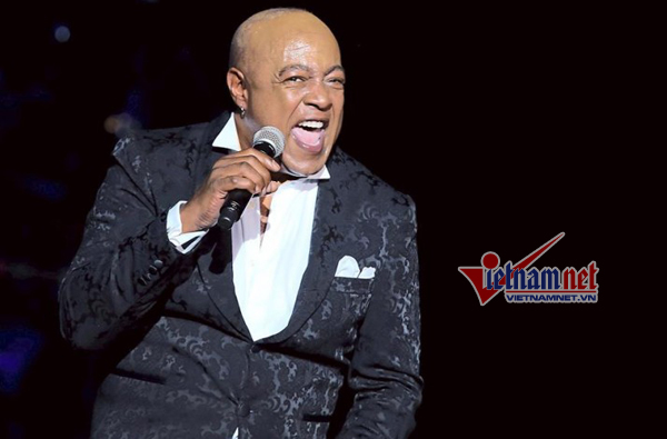 Huyền thoại Peabo Bryson đến Việt Nam hát cùng Uyên Linh