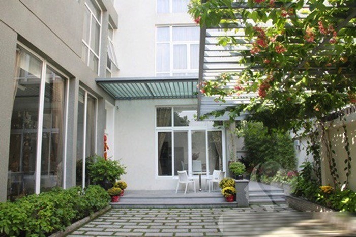 Biệt thự lộng lẫy trị giá hàng chục tỷ đồng của Trương Ngọc Ánh