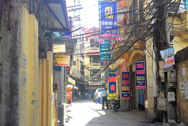 Dân Hà Nội trắng đêm tìm nhà nghỉ giá rẻ