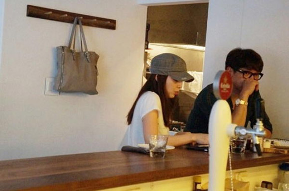 Lộ ảnh hẹn hò cực hiếm của Kim Tae Hee và Bi Rain
