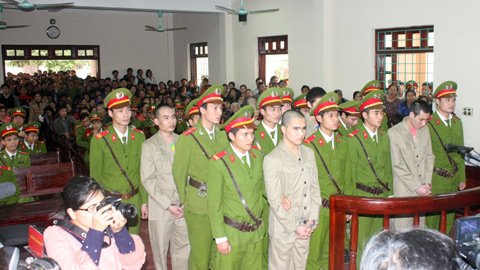 Sắp xử vụ ‘quan tài diễu phố’ từng xôn xao dư luận