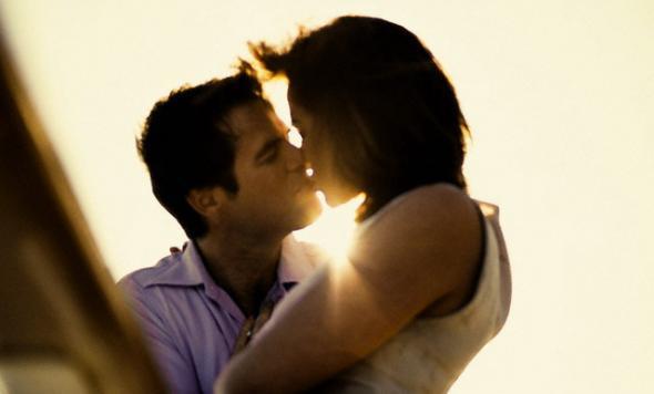 6 lợi ích bất ngờ của nụ hôn đối với sức khỏe