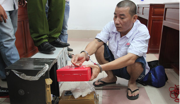 Triệt phá đường dây buôn bán, chứa ma túy trong két sắt