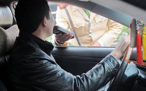 Cần xử lý hình sự người uống rượu bia lái xe gây TNGT