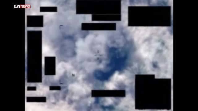 Xem máy bay Anh truy kích xe bọc thép của IS