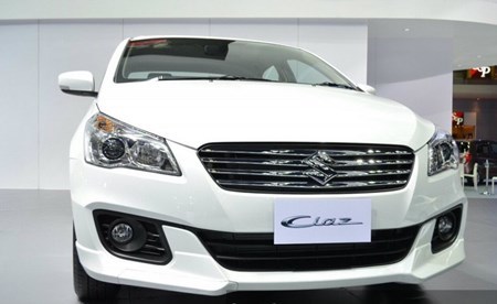 Suzuki bán ôtô 310 triệu cho chị em văn phòng