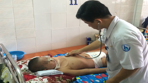Ăn ốc sên, bé 10 tuổi bị giun chui... lên não