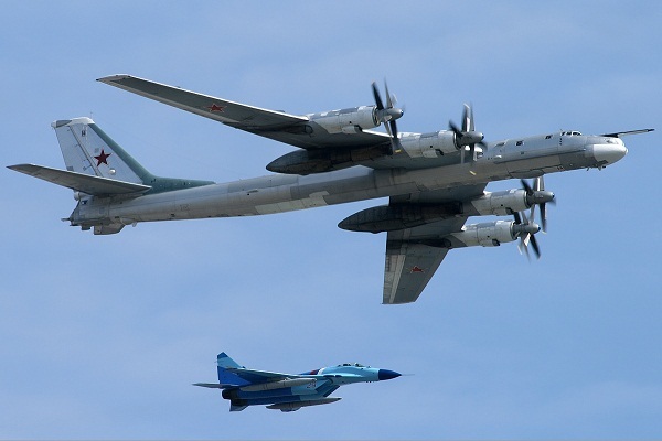 Máy bay ném bom chiến lược của Nga liên tục rơi