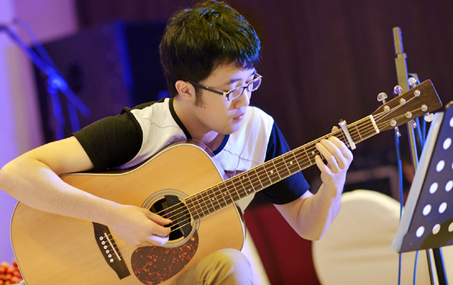 LH guitar quốc tế dòng fingerstyle đầu tiên tại Việt Nam