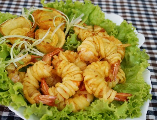 Hút hồn với tôm cuộn khoai tây chiên