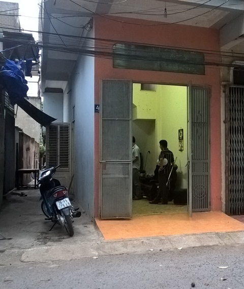 Mâu thuẫn trên facebook, mang súng đi 'giải quyết'