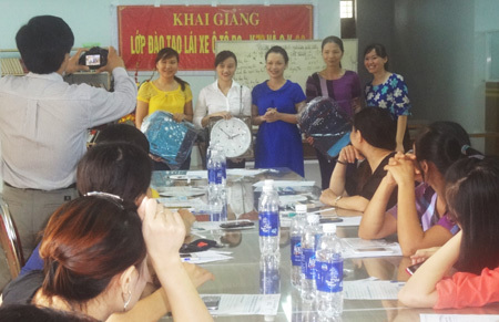 Mang Internet đến gần với phụ nữ nông thôn