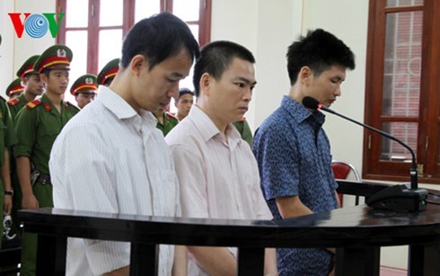 Vụ lật cầu treo Chu Va 6, xử 23 năm tù cho ba bị cáo