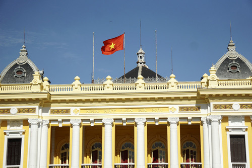 Sở VH,TT&DL Hà Nội không biết chuyện sơn sửa Nhà hát Lớn!?