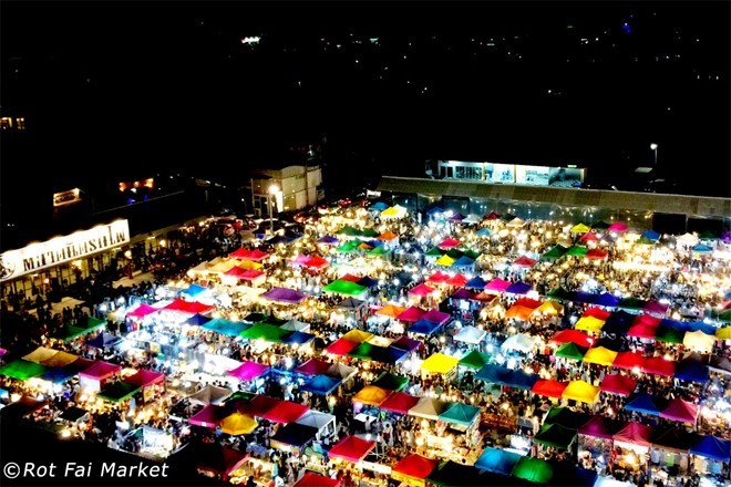 6 chợ đêm nhất định phải ghé khi tới Bangkok