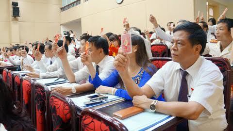 Phó chánh văn phòng quận 'trượt' BCH Đảng bộ