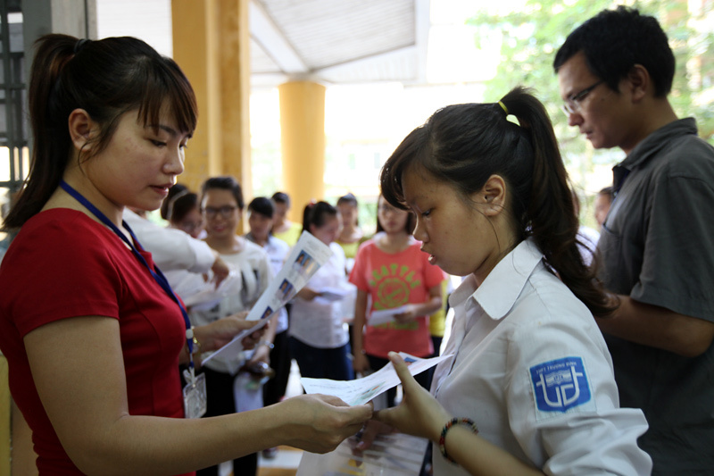 Điểm cao vẫn thấp thỏm lo trượt đại học