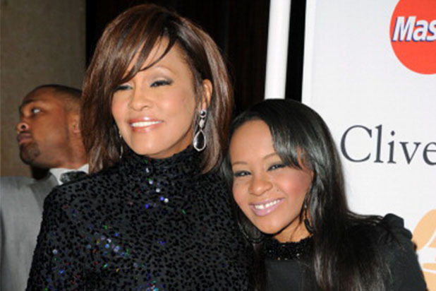 Con gái Whitney Houston chết ở tuổi 22