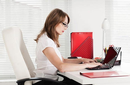 5 bí quyết giảm béo bụng cho chị em công sở